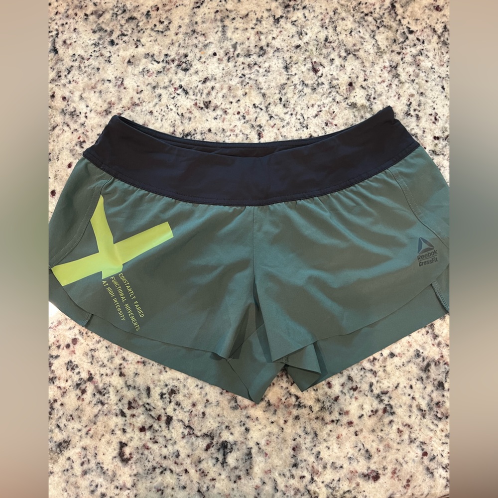 Reebok women’s CrossFit shorts size medium olive green/black